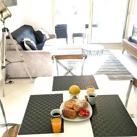 Appartement D'Une Chambre A Antibes A 550 M De La Plage Avec Vue Sur La Ville Terrasse Amenagee Et Wifi Kültér fotó